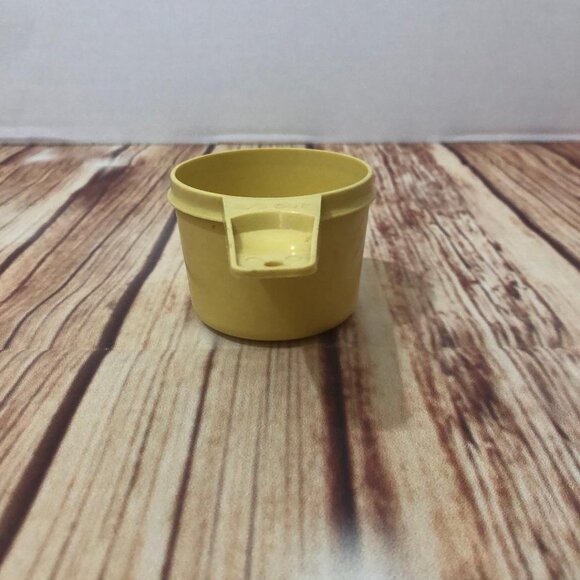 Vintage Tupperware Harvest Gold Nesting Measuring Cup 2/3 CUP Replacement 763-2 - Picture 4 of 10